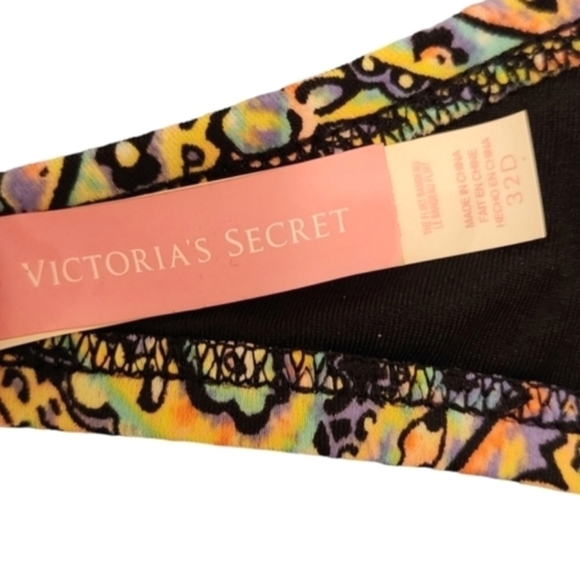 ⭐️ HOST PICK ⭐️ Victoria's Secret The Flirt Bandeau - Picture 3 of 7